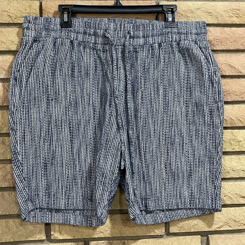 🩵🩷Christopher & Banks Women's Shorts wPockets Blue Stripes Size XL